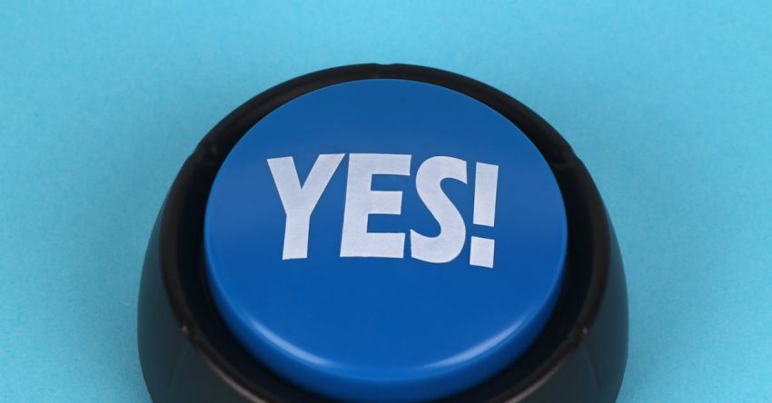 Microservices Communication - A blue button with the word yes on it